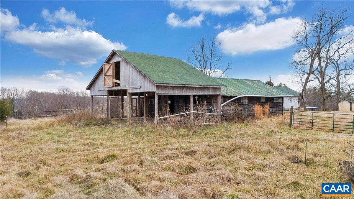 2420 James River Rd photo 69