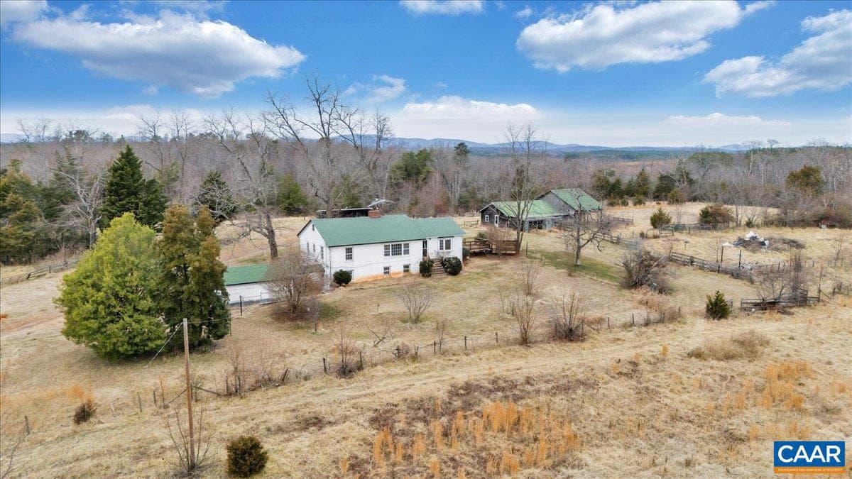 2420 James River Rd photo 8