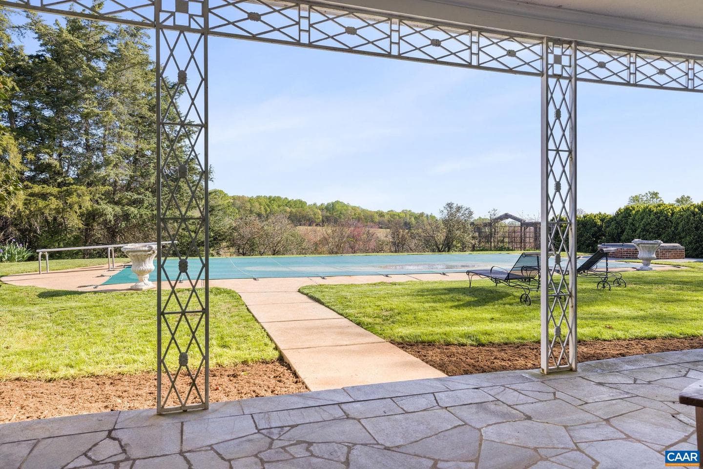 8199 Scottland Farm Dr photo 39