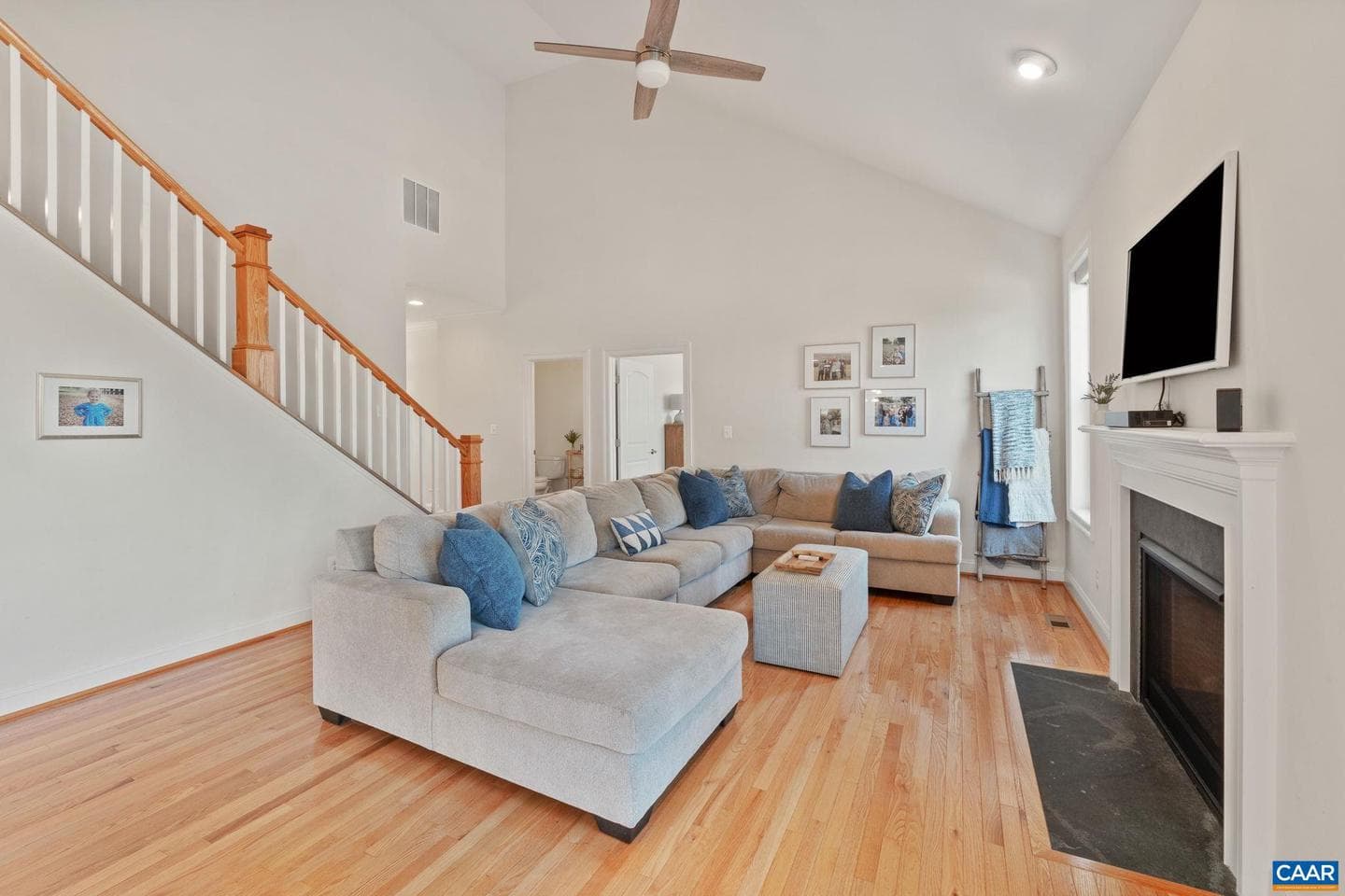 103 Bartholomew Pl photo 34