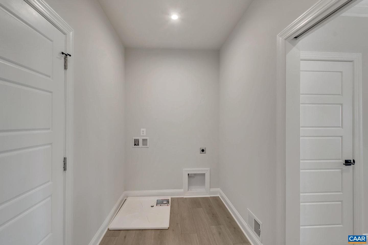 61 Palmer Pl photo 14