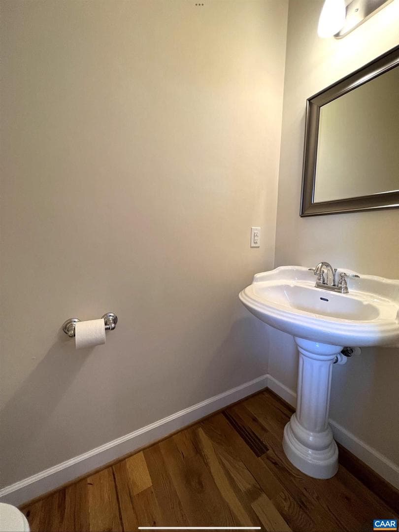 251 Huntley Ave photo 11