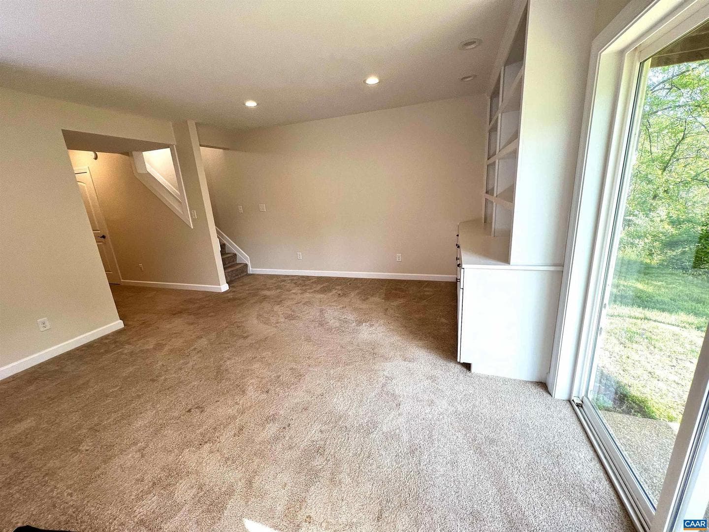 251 Huntley Ave photo 25