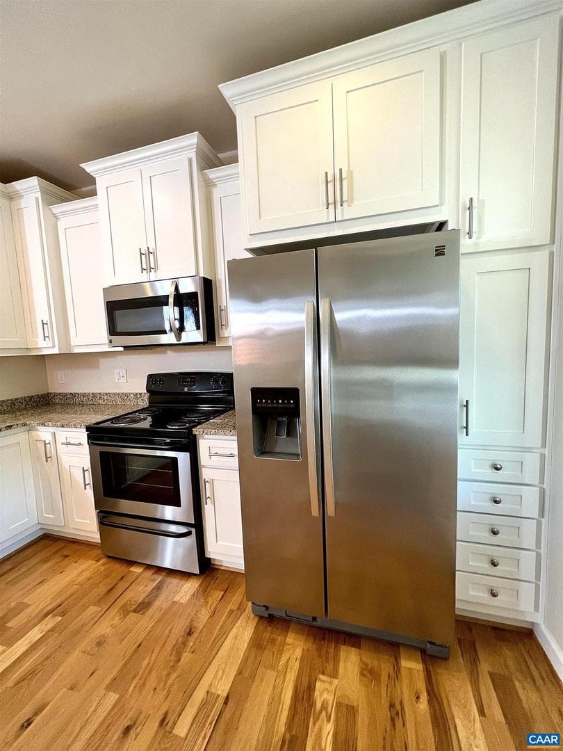 251 Huntley Ave photo 9