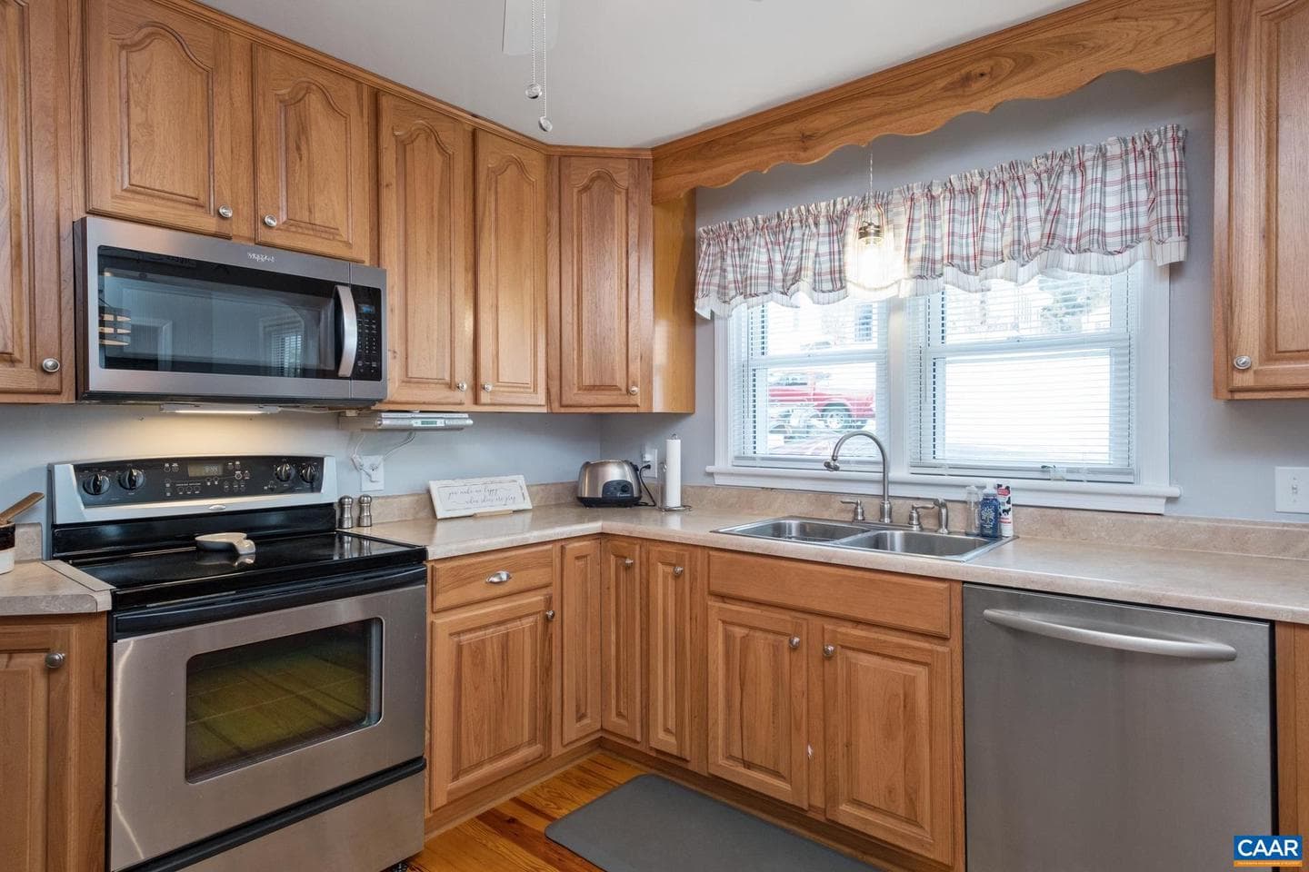 1513 Dennison Ave photo 8