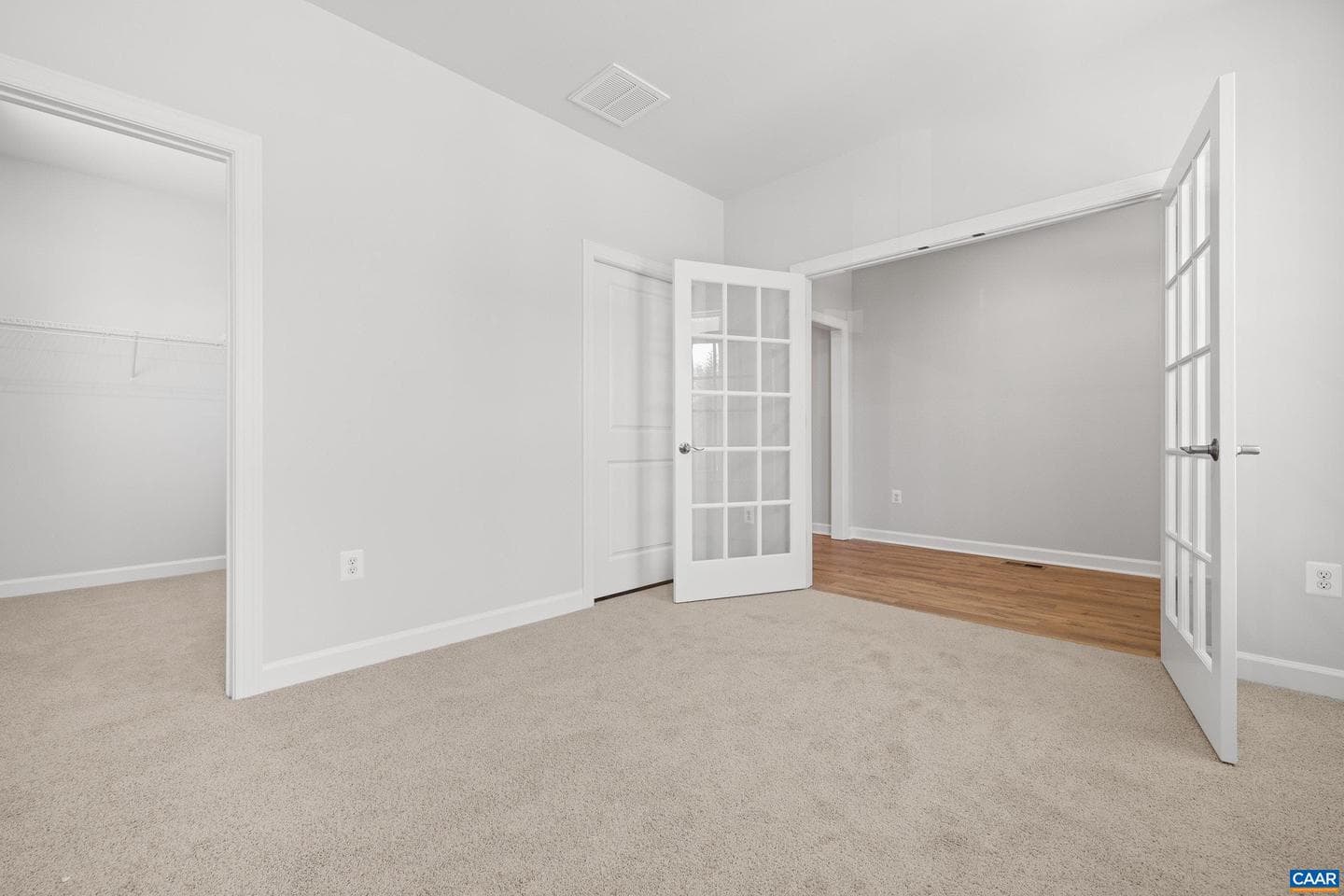 33 Whisperwood Ct photo 12
