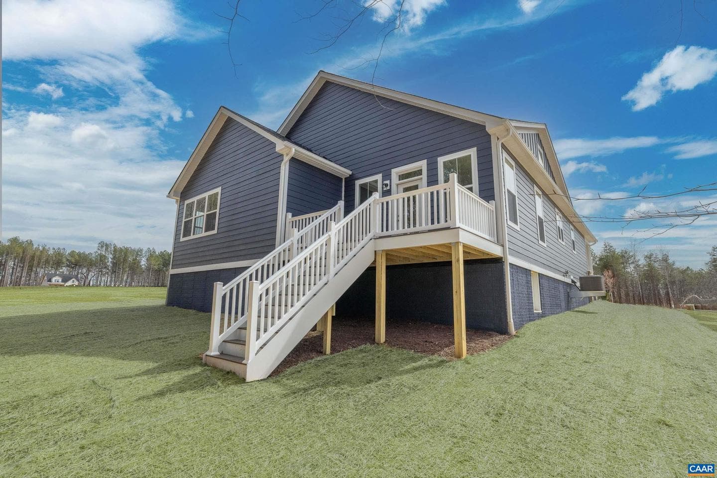 33 Whisperwood Ct photo 2