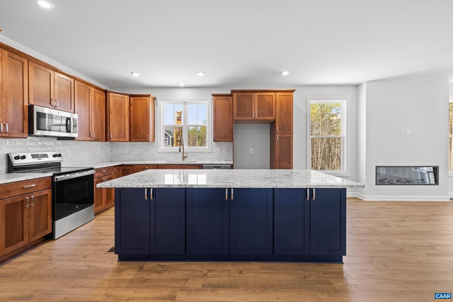 33 Whisperwood Ct photo 23