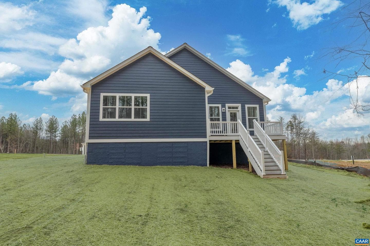 33 Whisperwood Ct photo 4