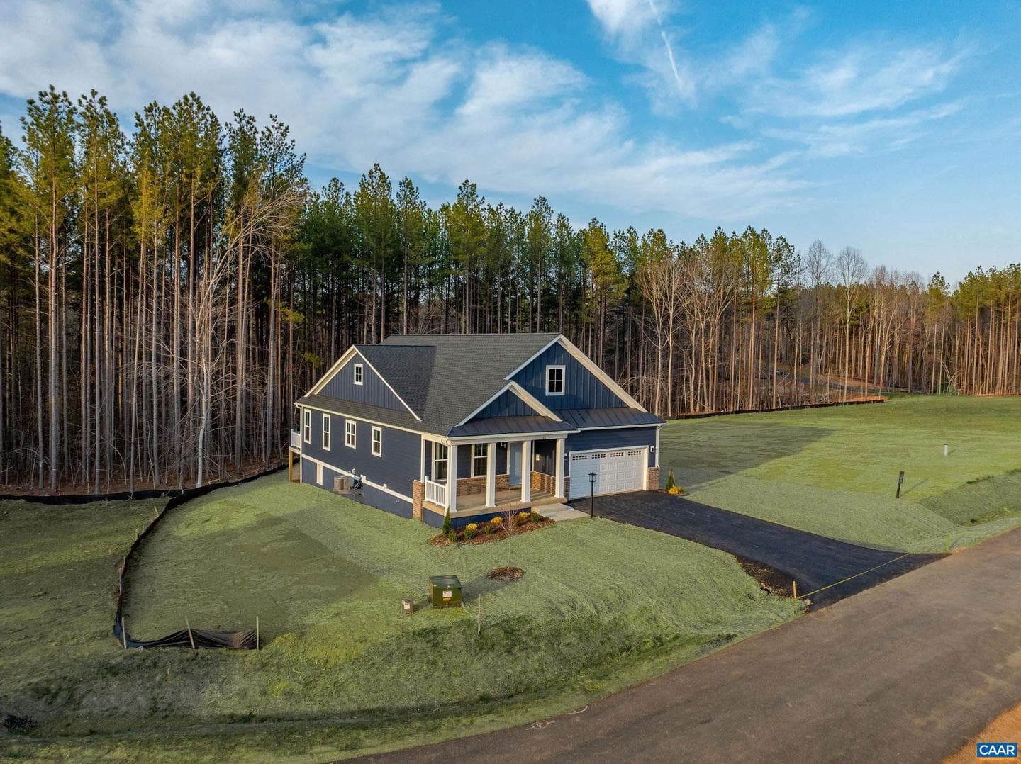 33 Whisperwood Ct photo 5