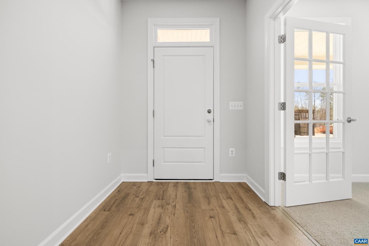 33 Whisperwood Ct photo 8