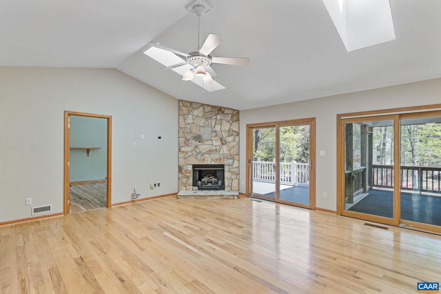 65 Wildwood Dr photo 11