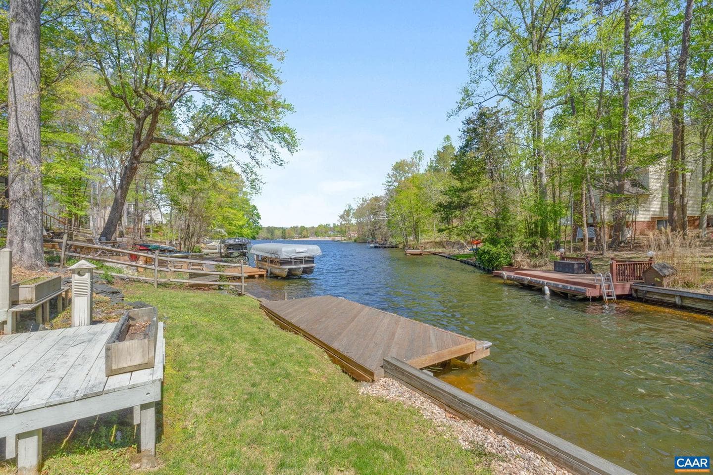 65 Wildwood Dr photo 3