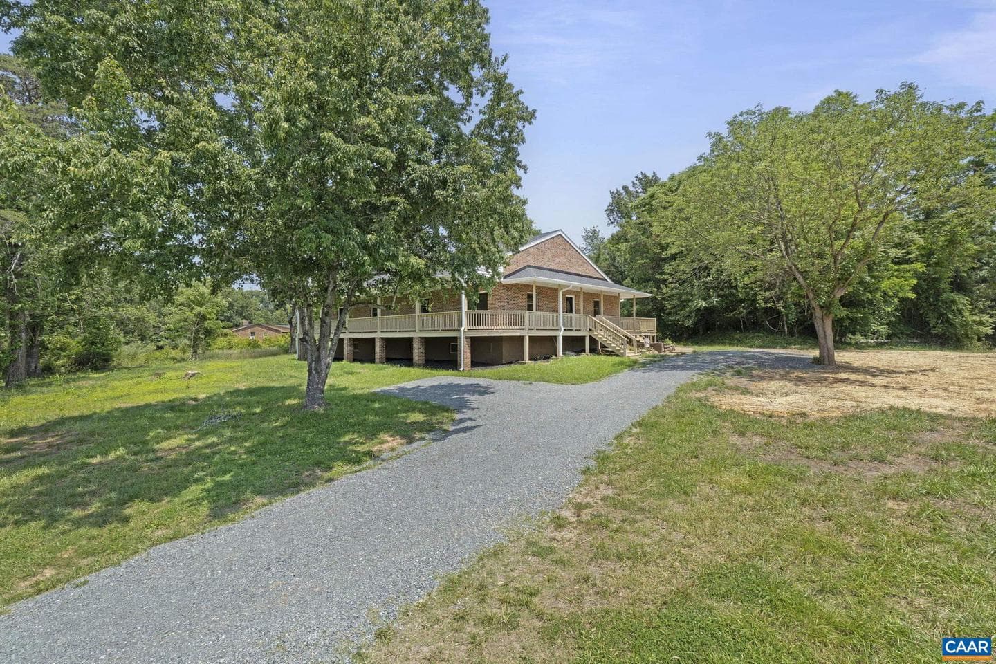 115 Montview Dr photo 2