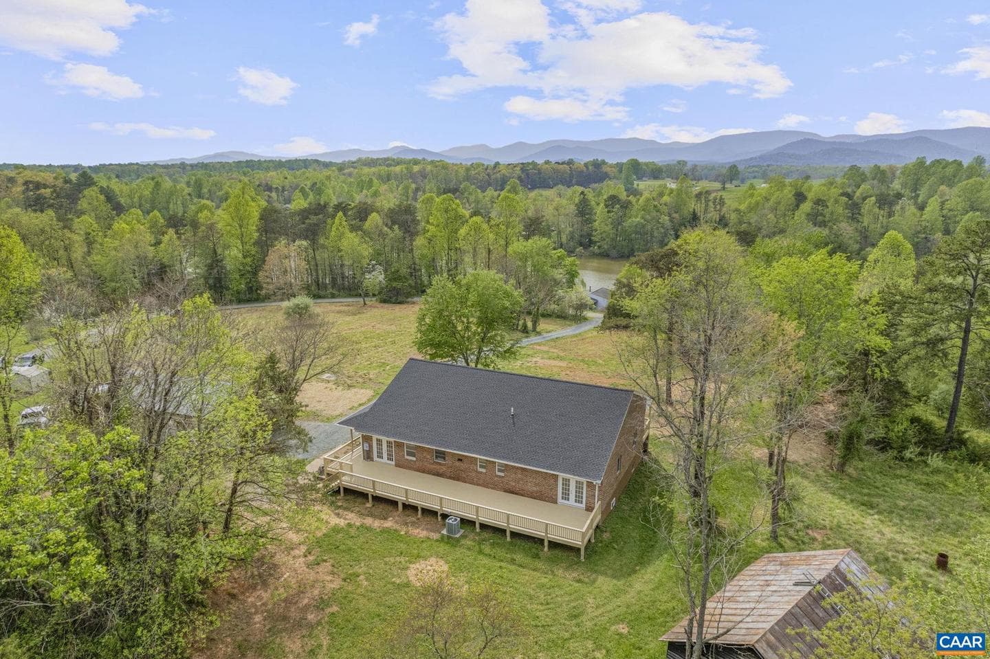 115 Montview Dr photo 5