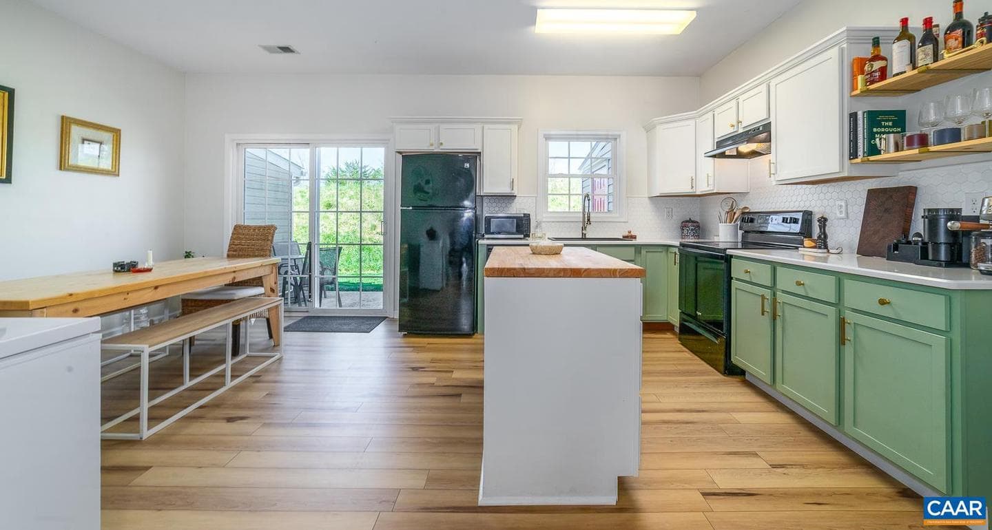 9 Bristol Ct photo 8