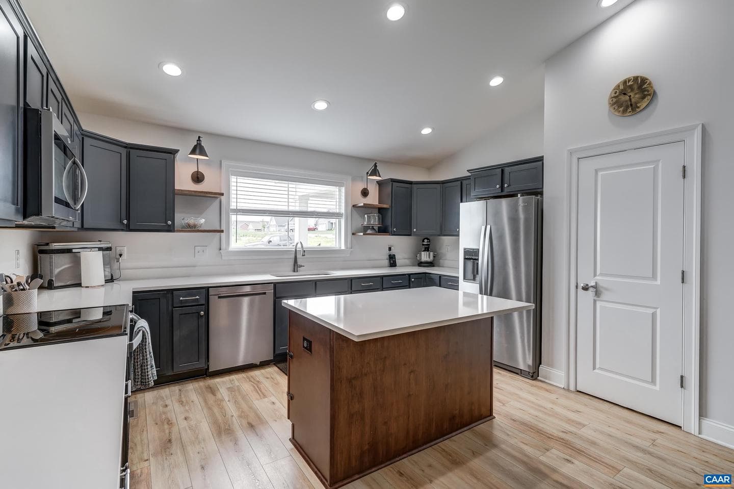 147 Langley Dr photo 12