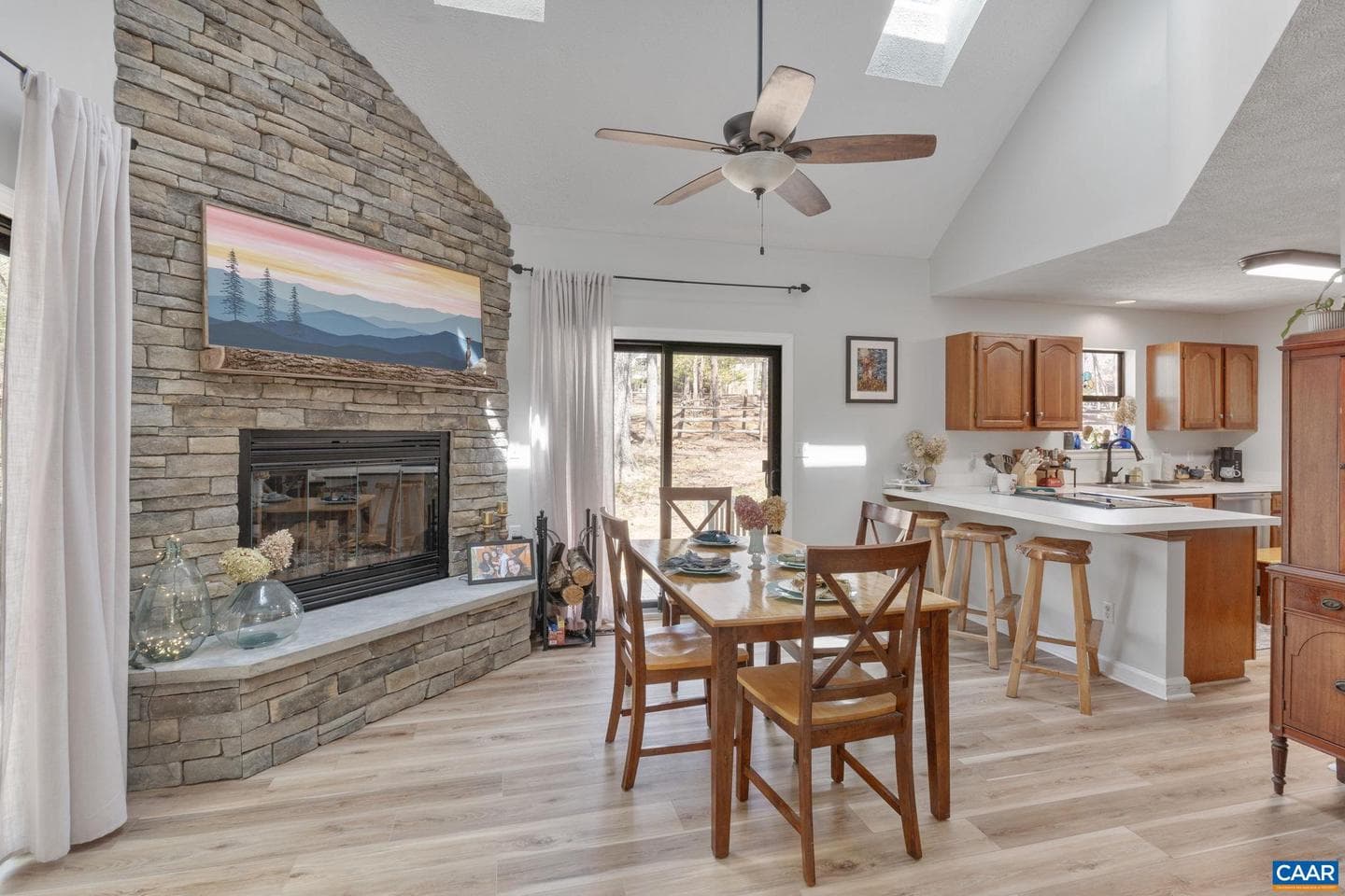 2 Amethyst Rd photo 12
