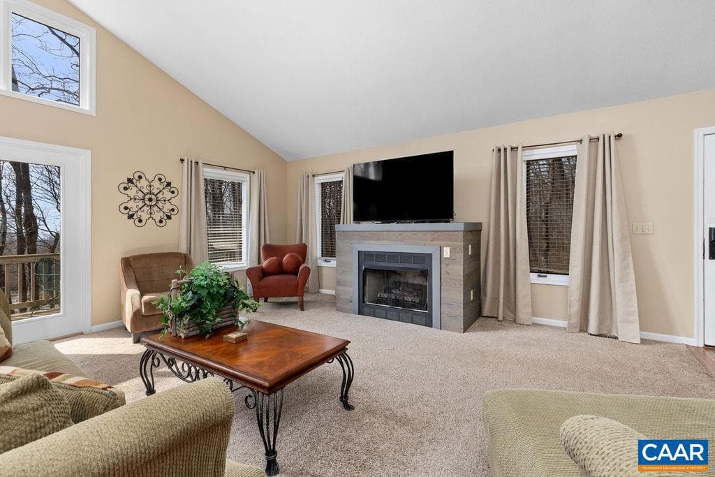 87 Firtree Dr photo 4
