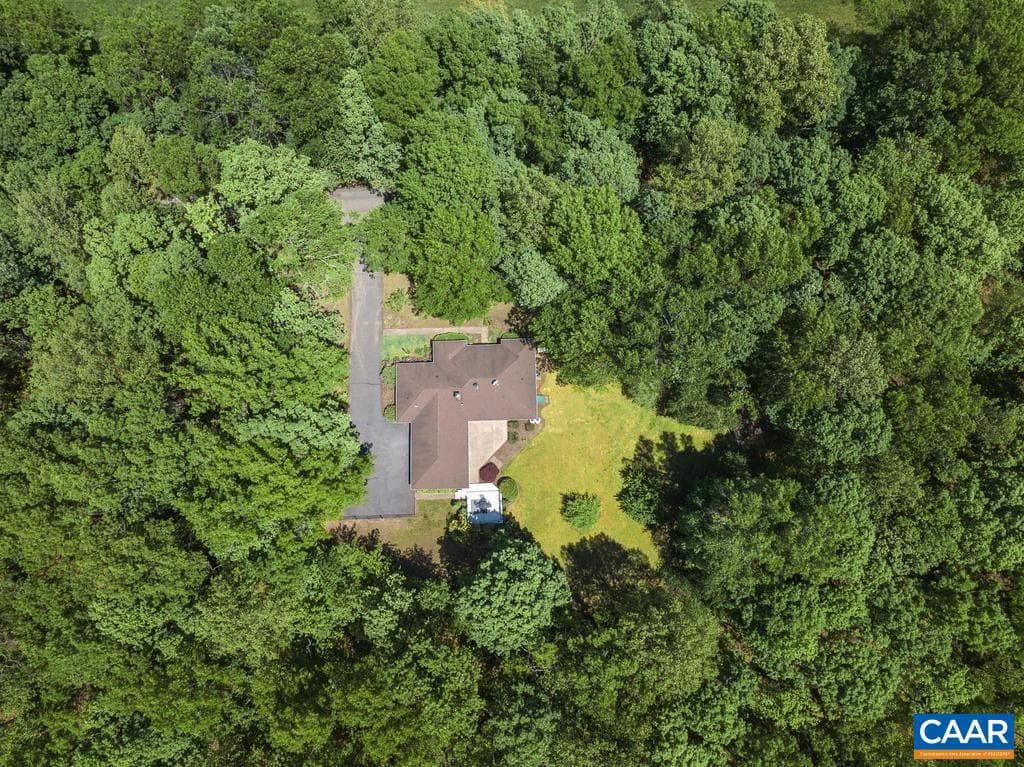 18220 Gregory Dr photo 1