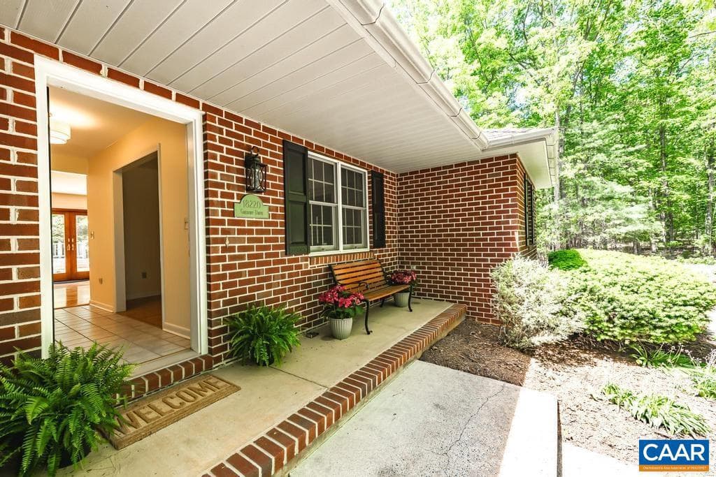 18220 Gregory Dr photo 10