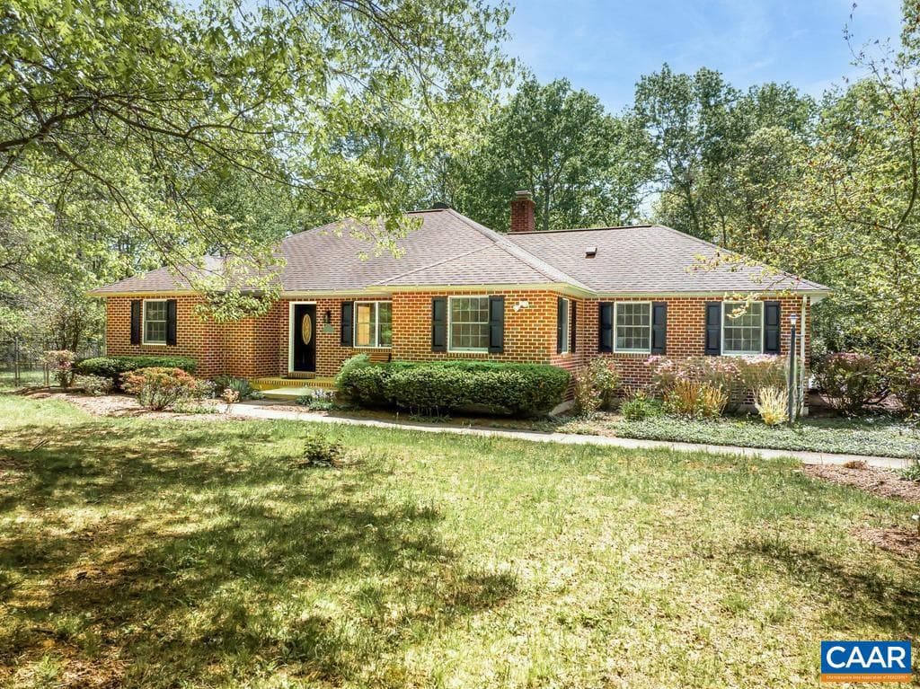18220 Gregory Dr photo 3