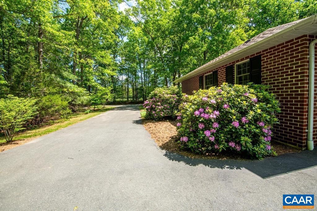 18220 Gregory Dr photo 38