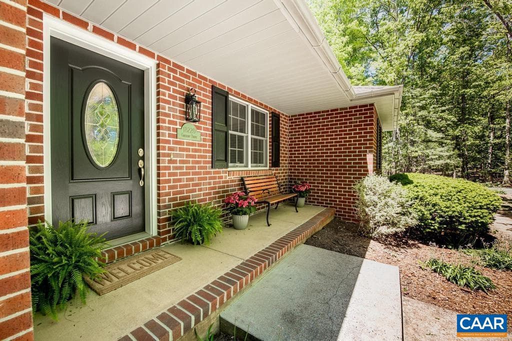 18220 Gregory Dr photo 8