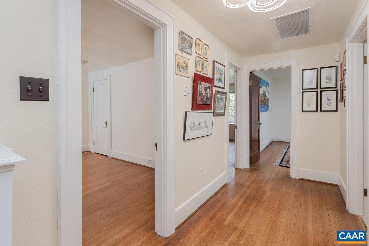1104 N Coalter St photo 37