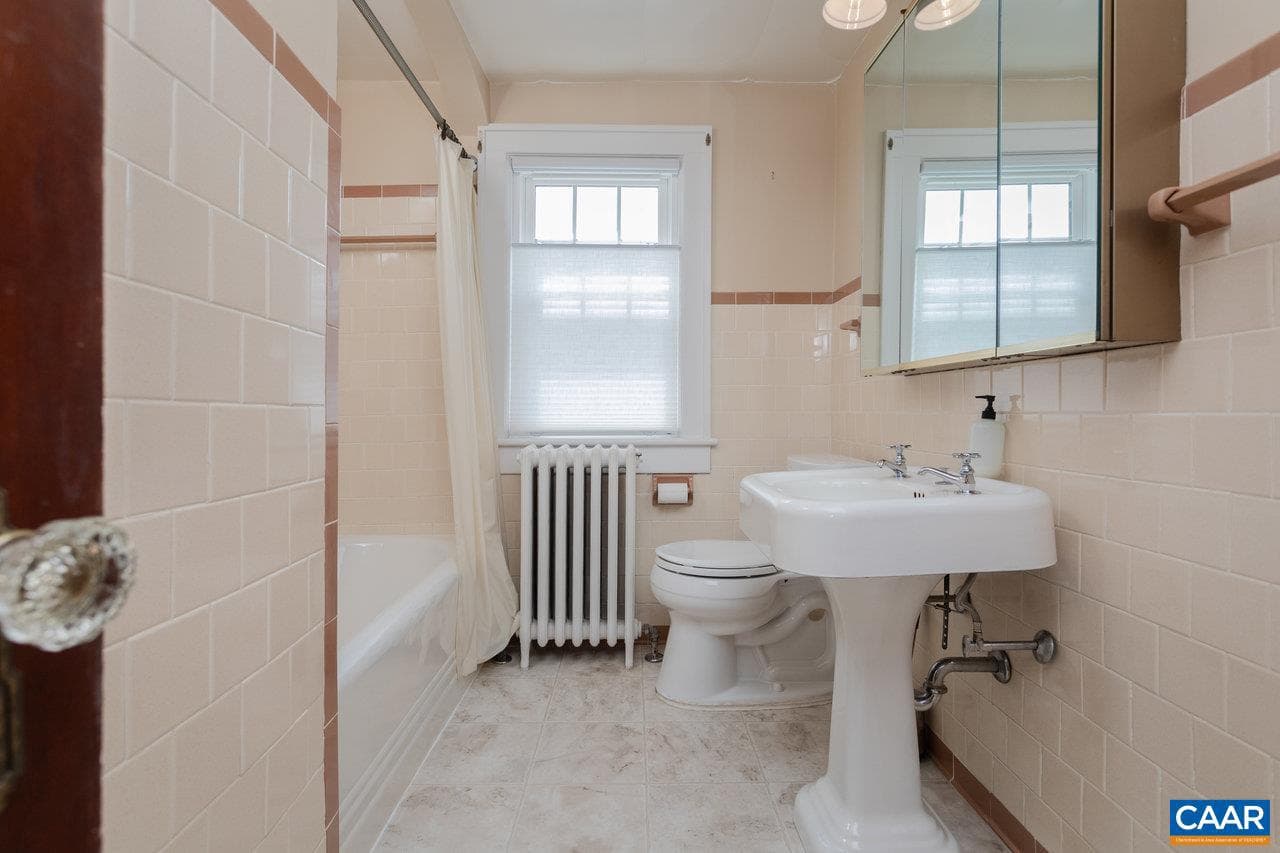 1104 N Coalter St photo 47