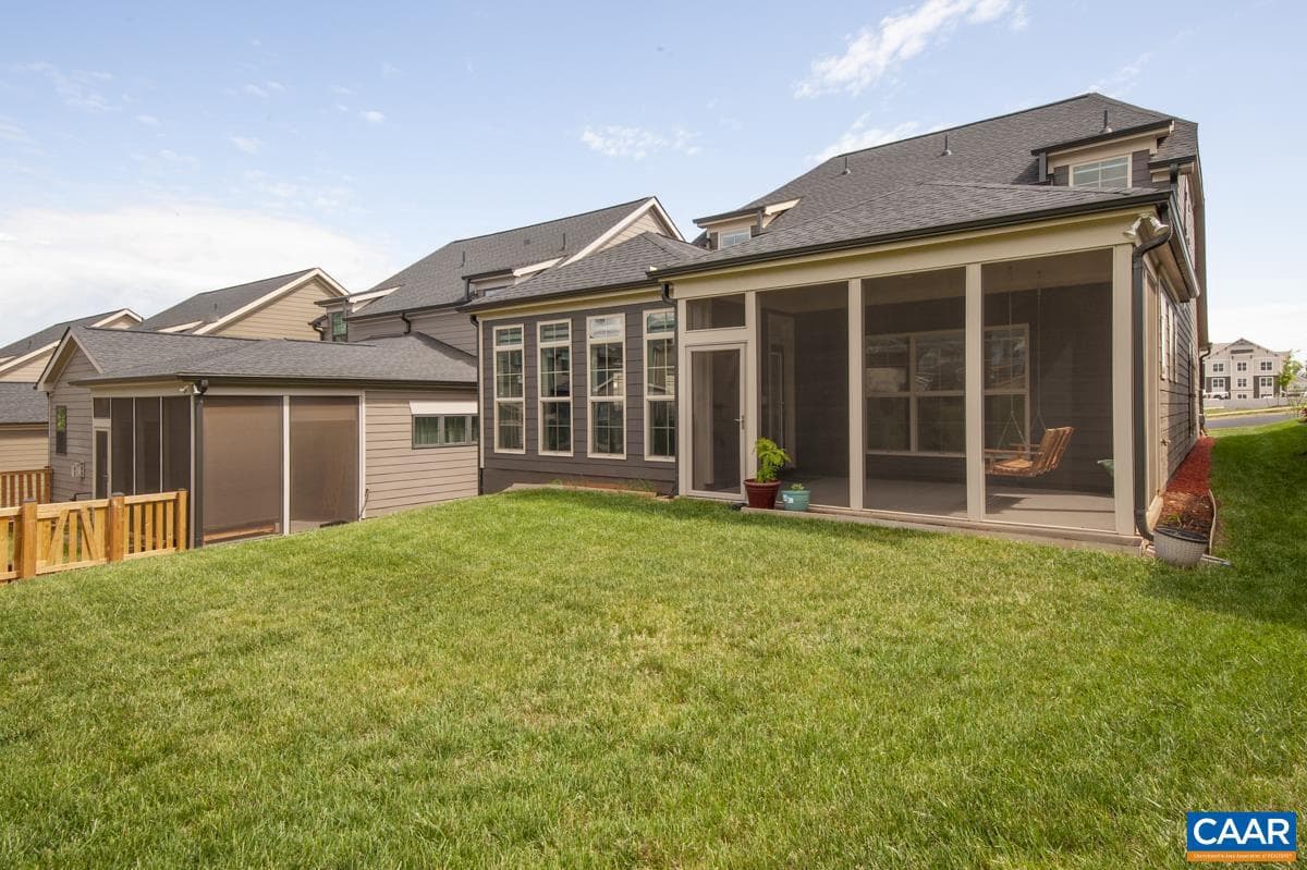 2150 Northside Dr photo 4