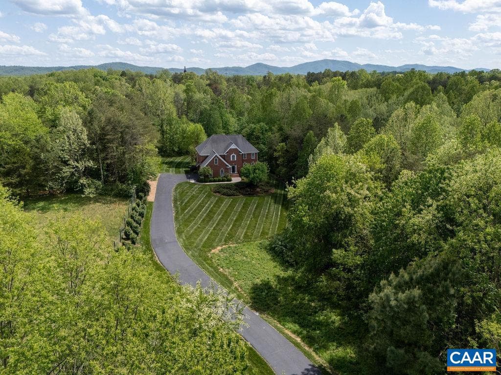 5861 Rockfish Gap Tpke photo 3