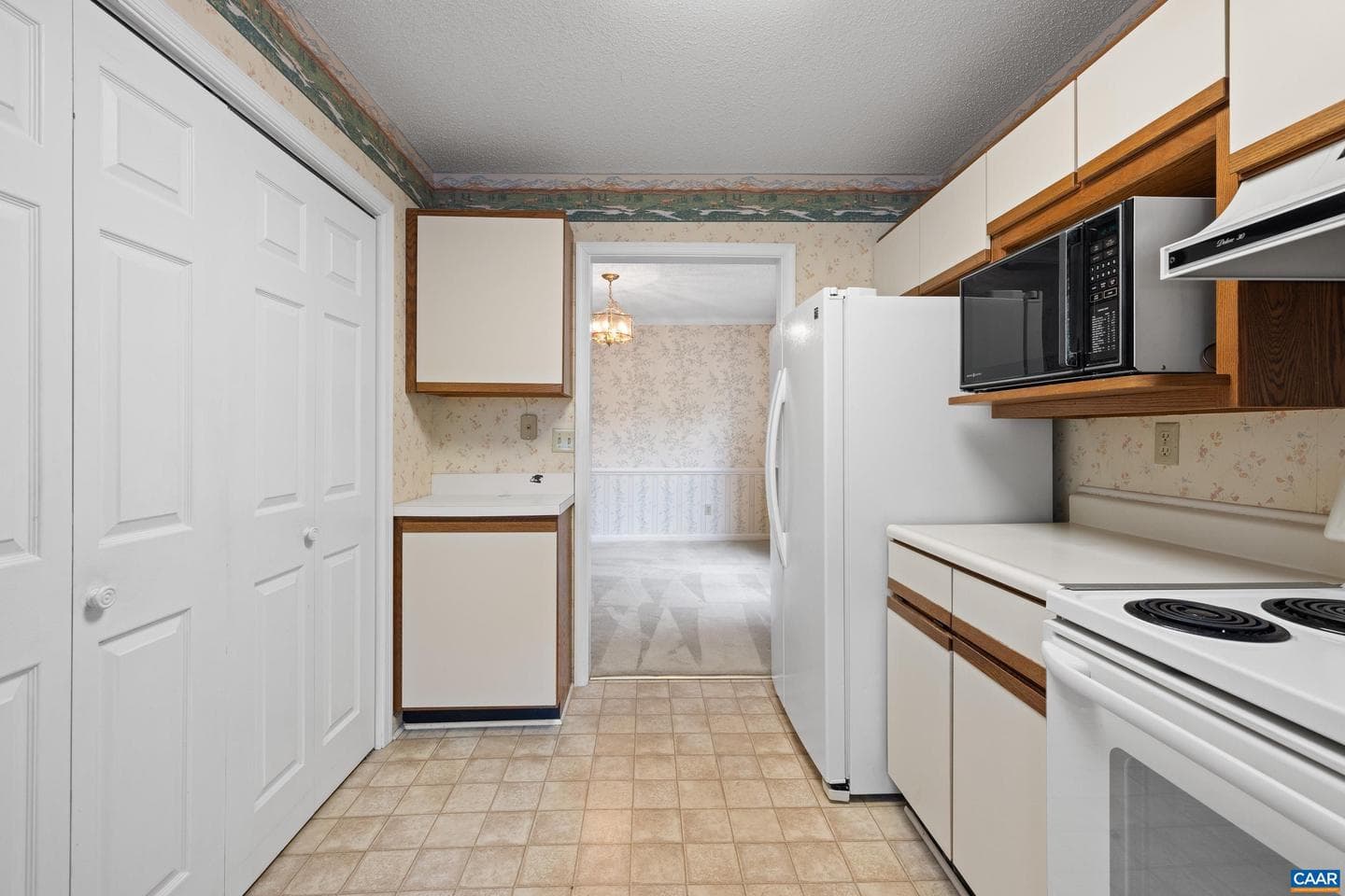 1184 Partridge Ln photo 7