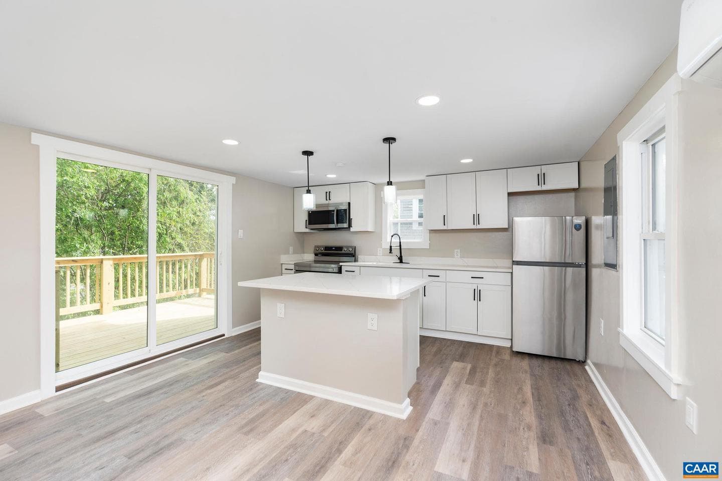 33 Bagby St photo 9