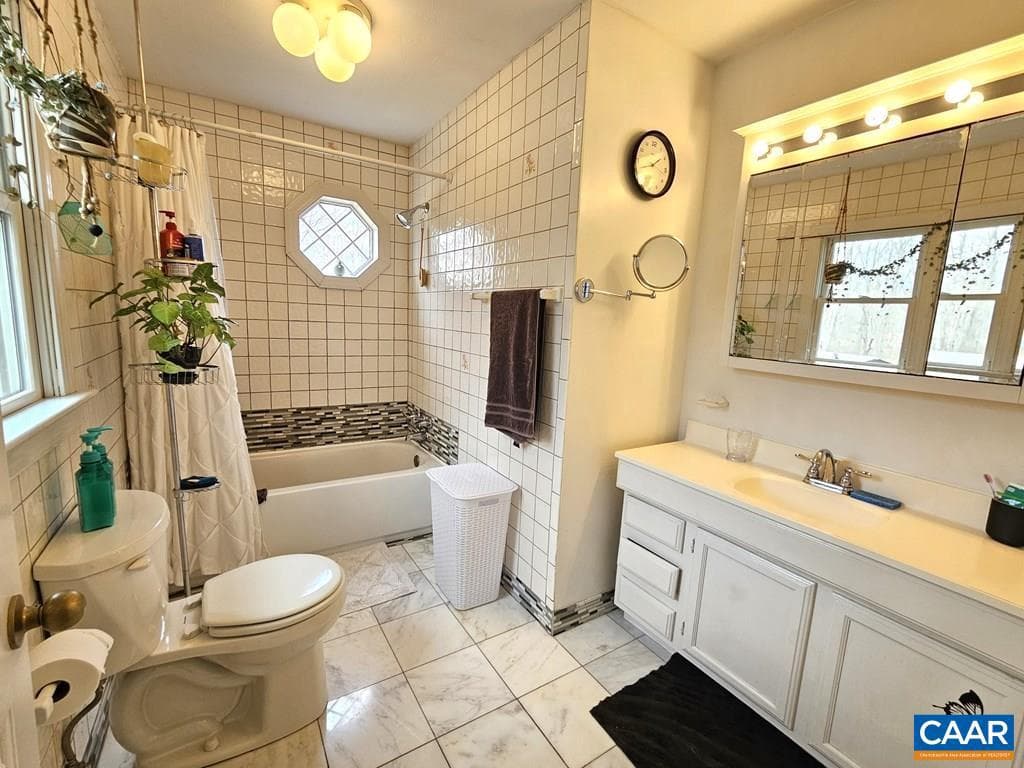 419 Camden St photo 15