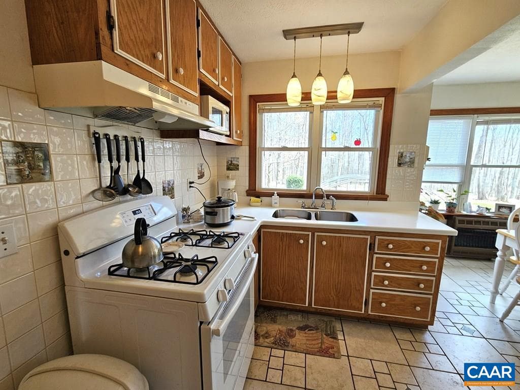 419 Camden St photo 8