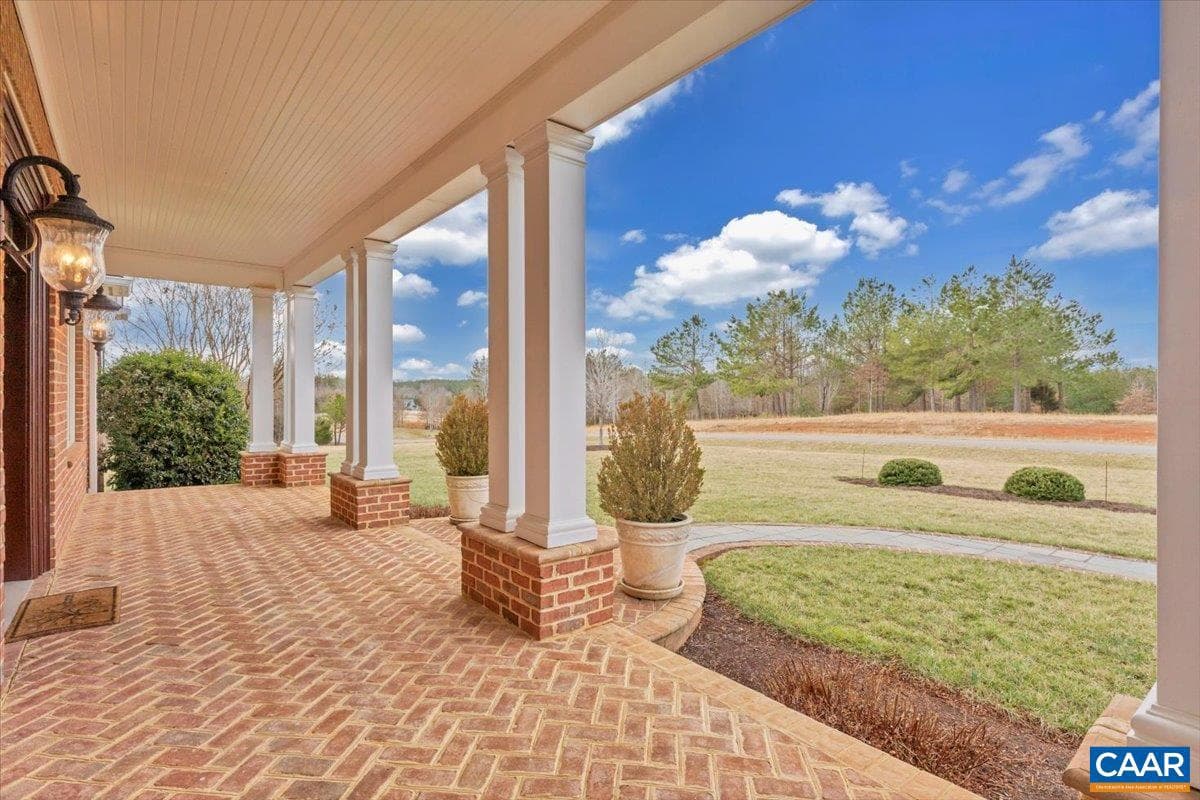 1660 Lees Mill Ln photo 3