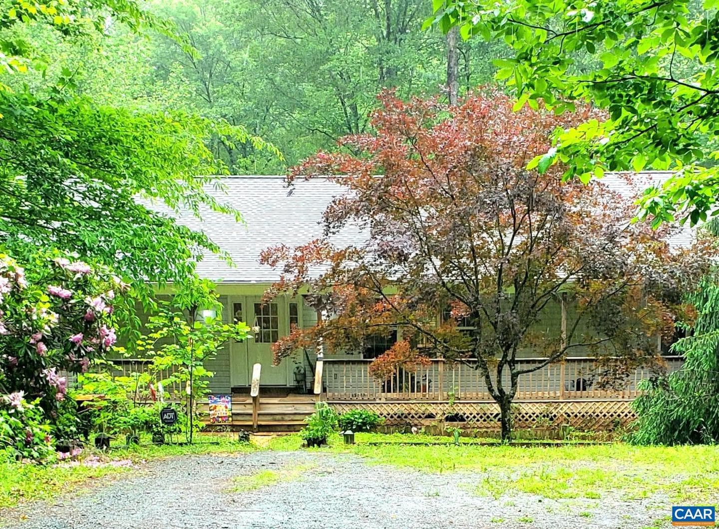 671 Creek Rd photo 1