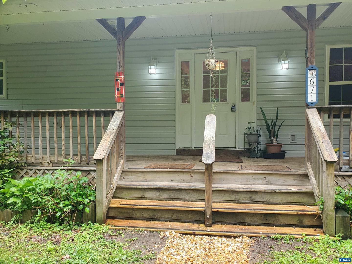 671 Creek Rd photo 4