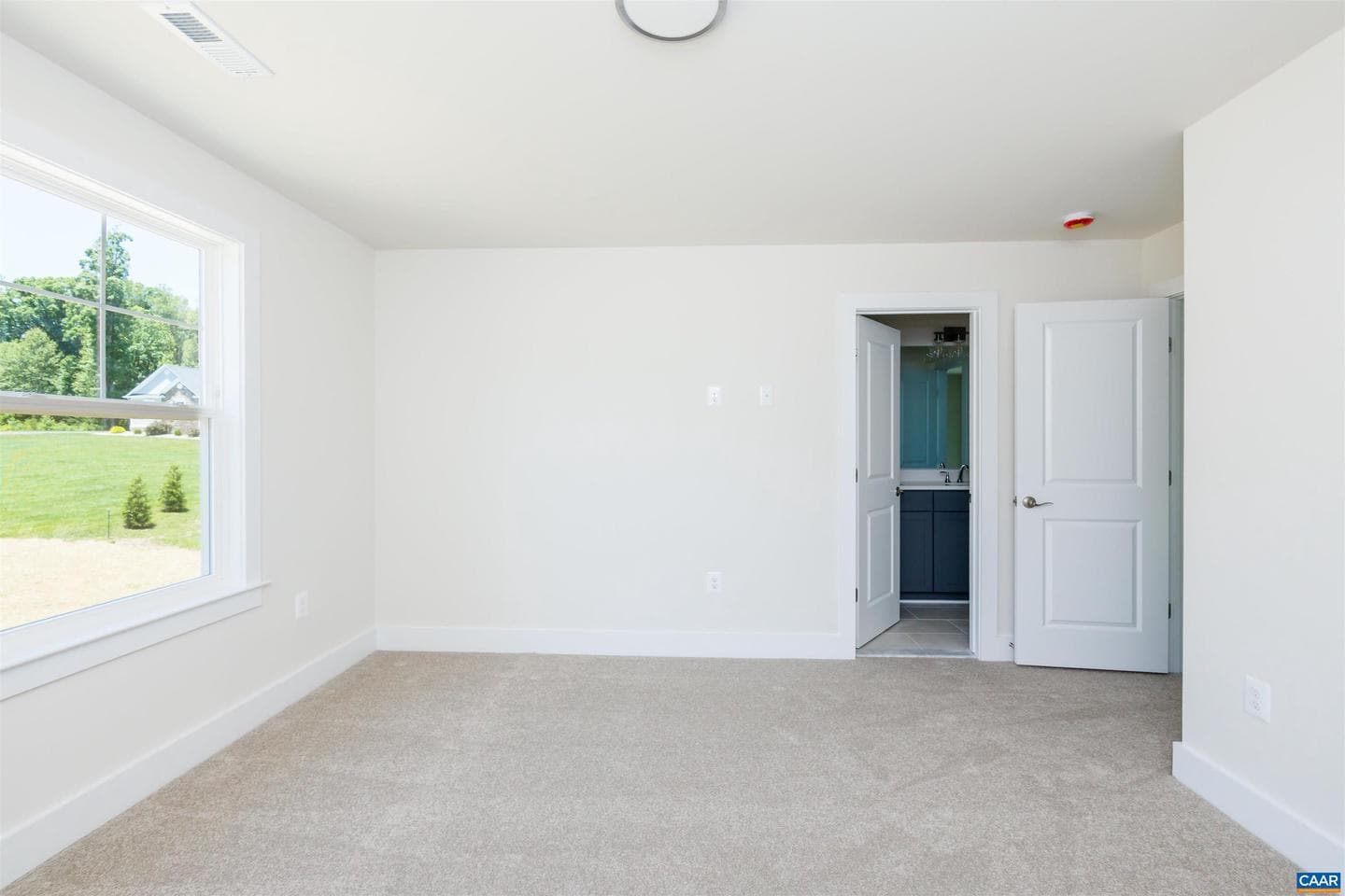 135 Fairview Dr photo 18