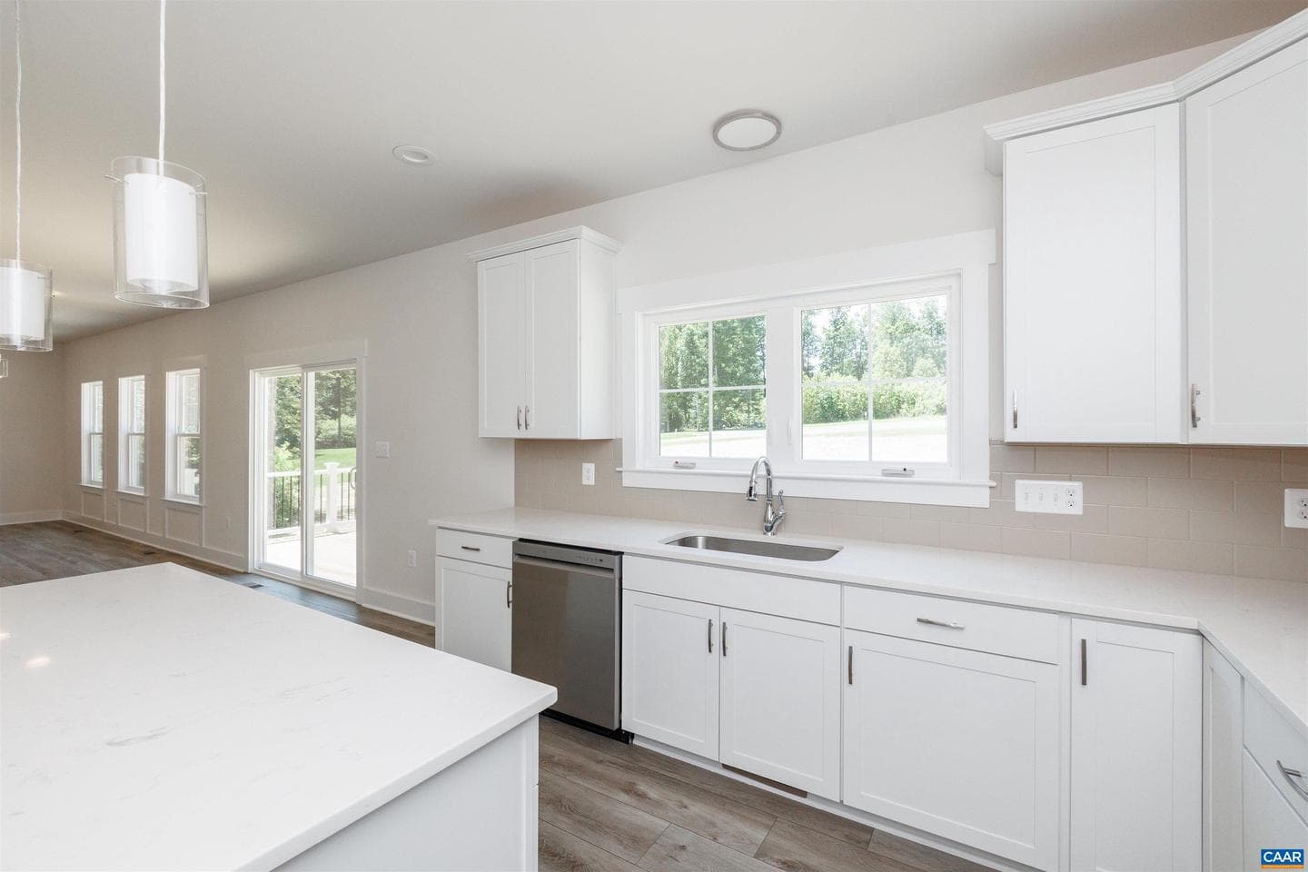 135 Fairview Dr photo 7