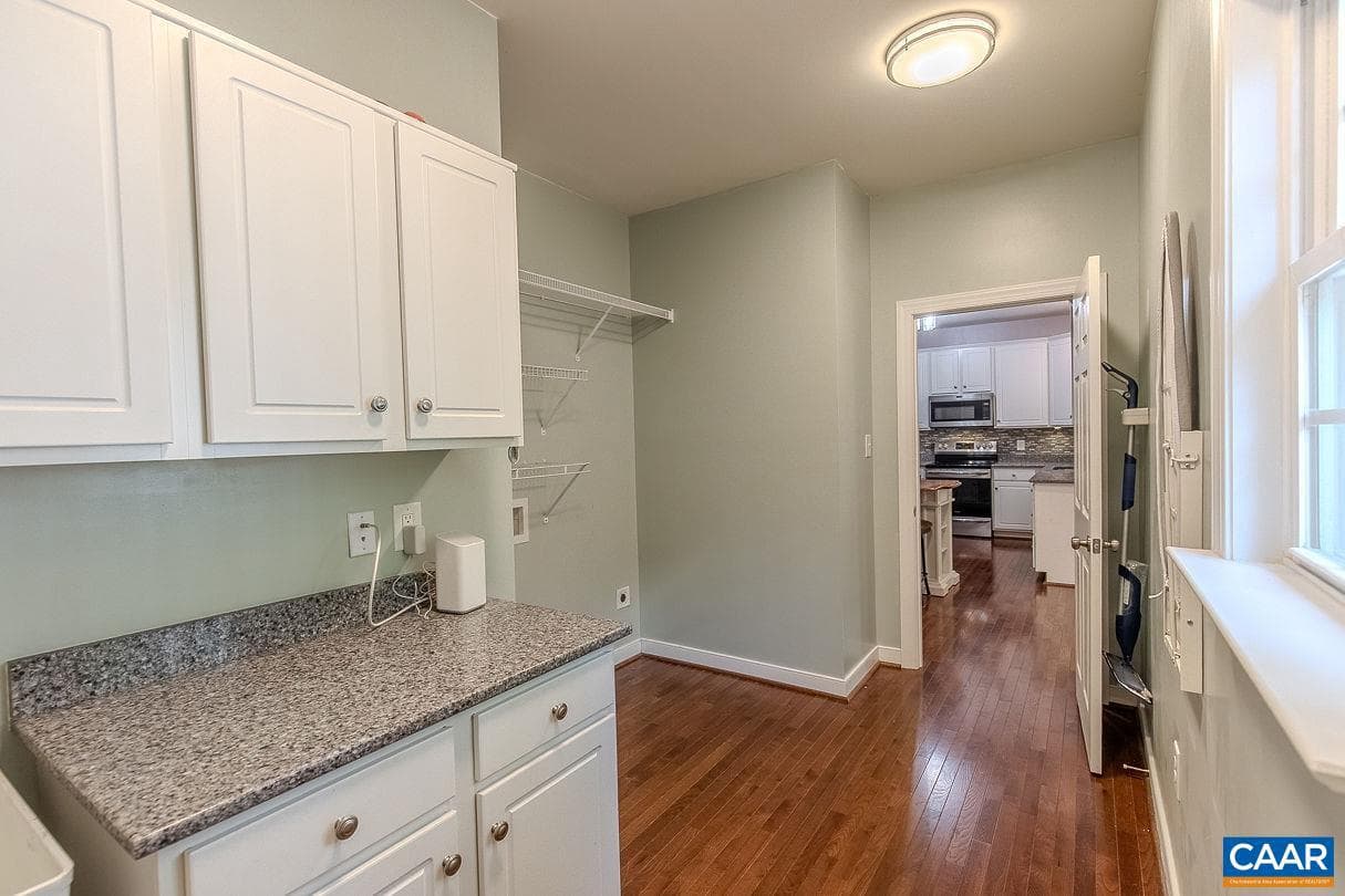 5001 Hunters Meadow Pl photo 34
