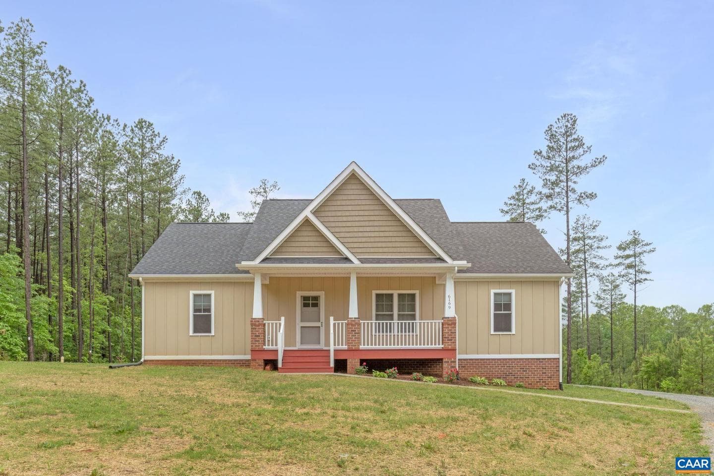 6169 Community House Rd photo 2