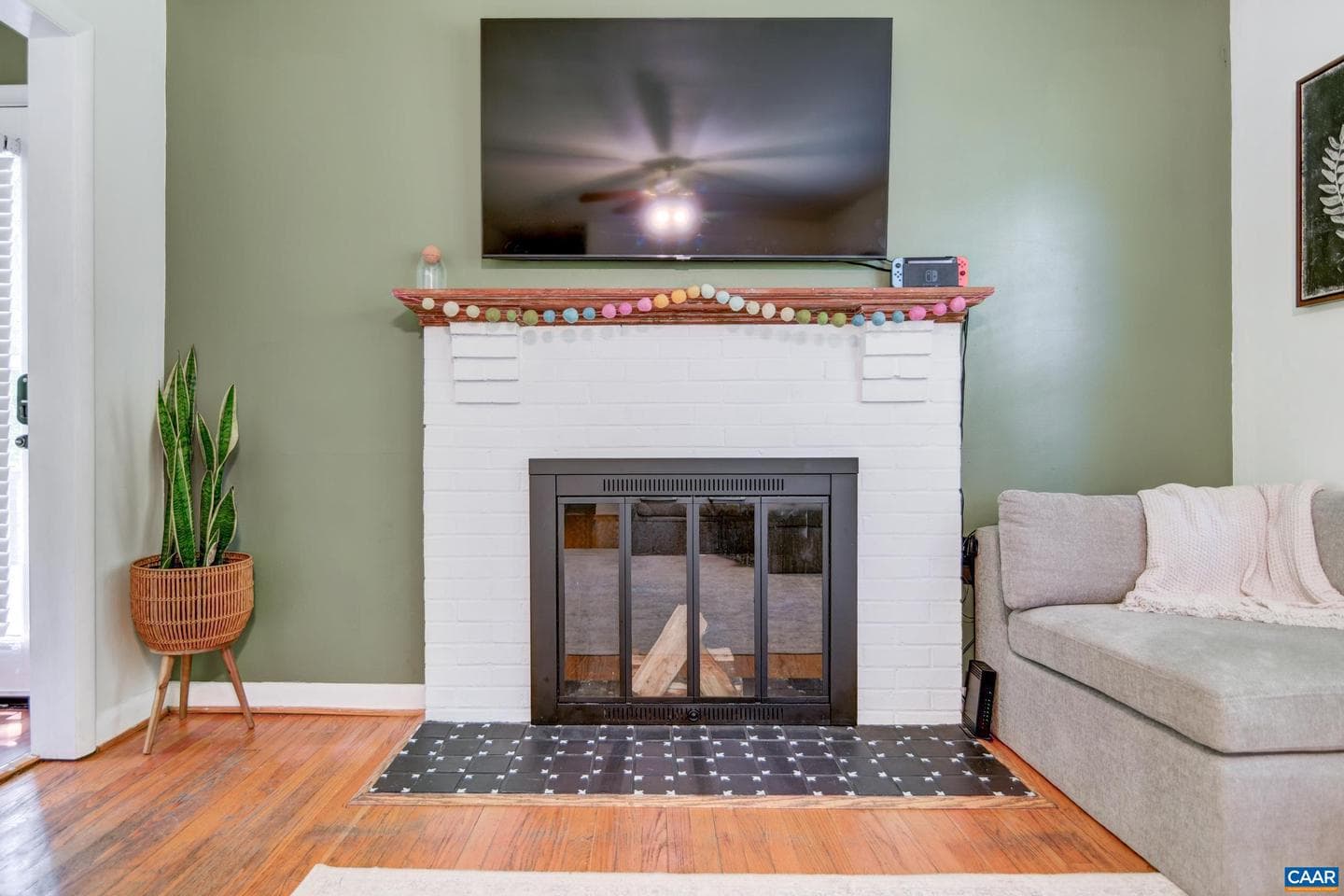 1026 Oakmont Cir photo 5