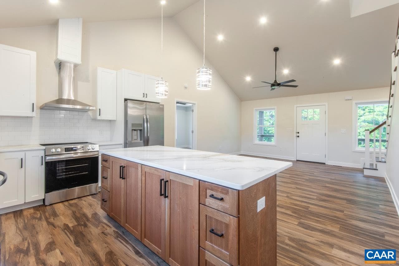 205 League Ln photo 12
