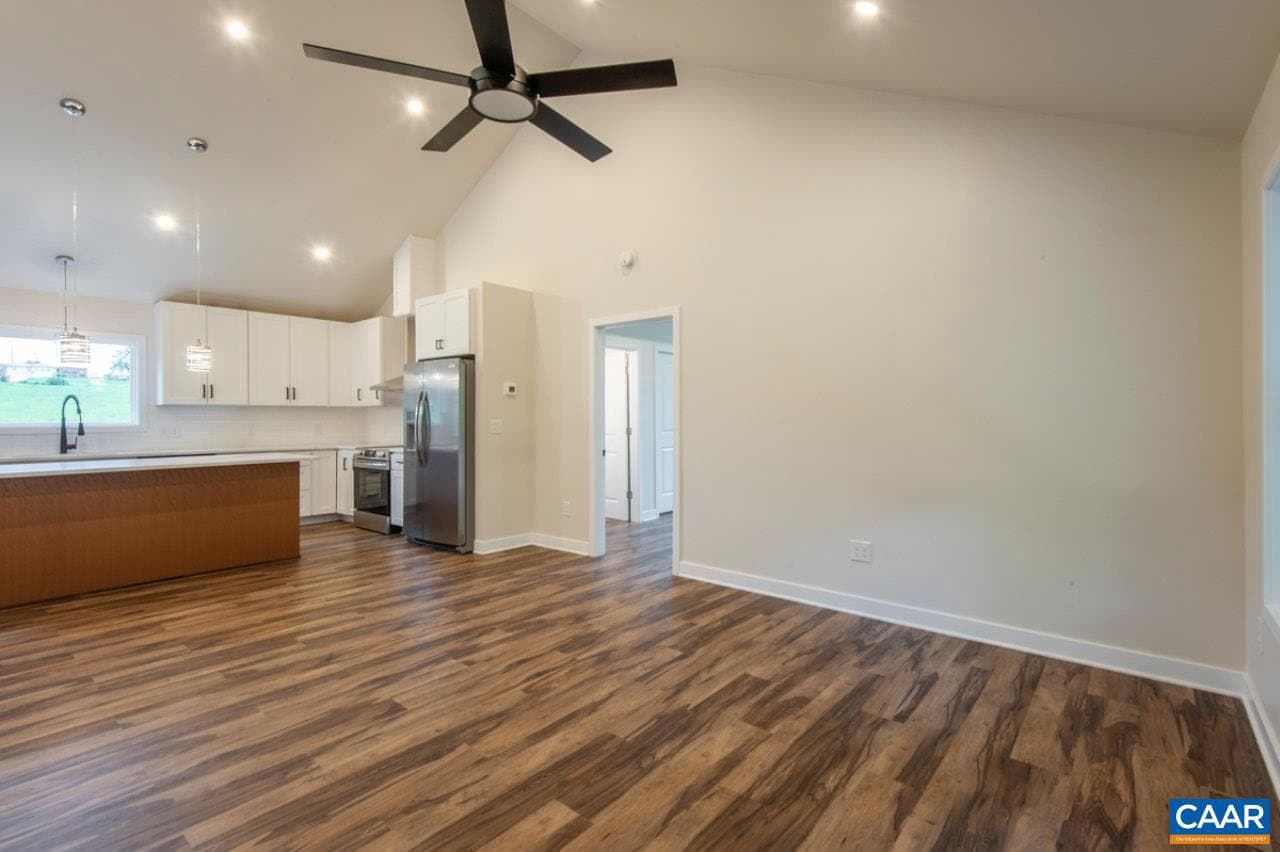 205 League Ln photo 13
