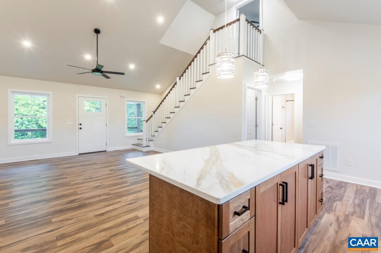 205 League Ln photo 17