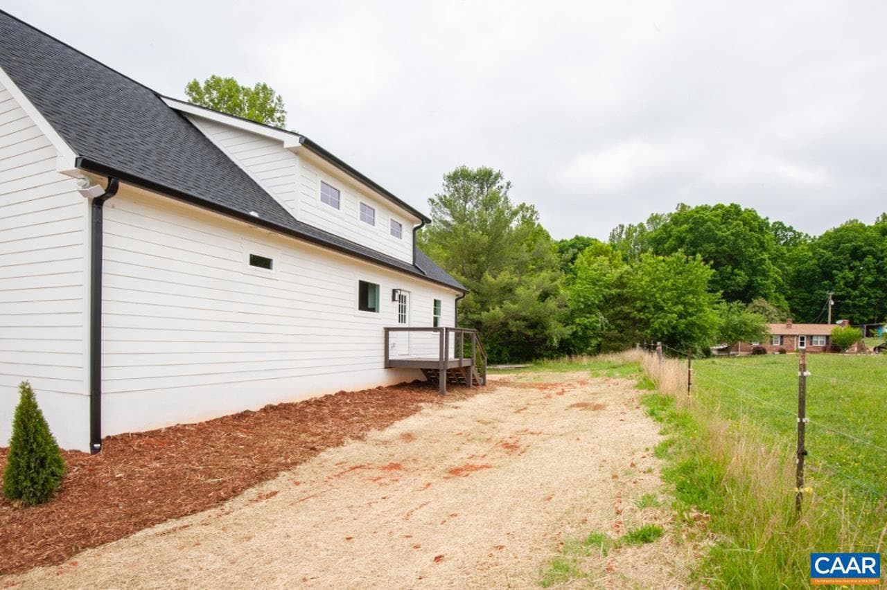205 League Ln photo 36