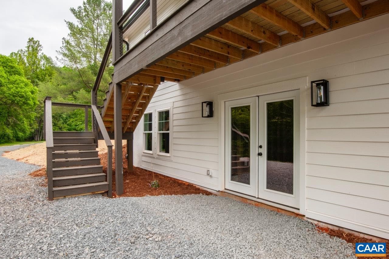 205 League Ln photo 6