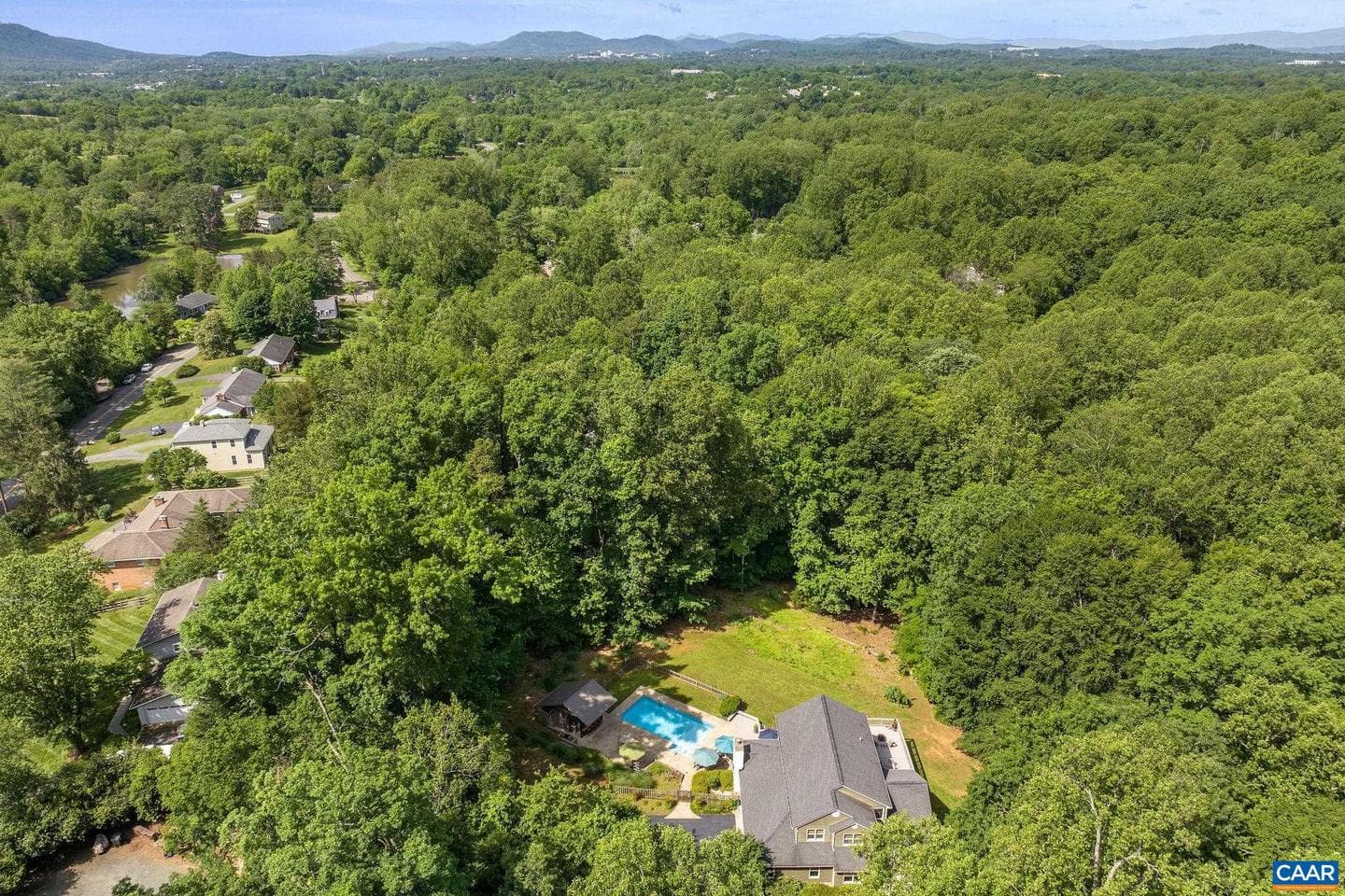 223 Fern Creek Ln photo 4